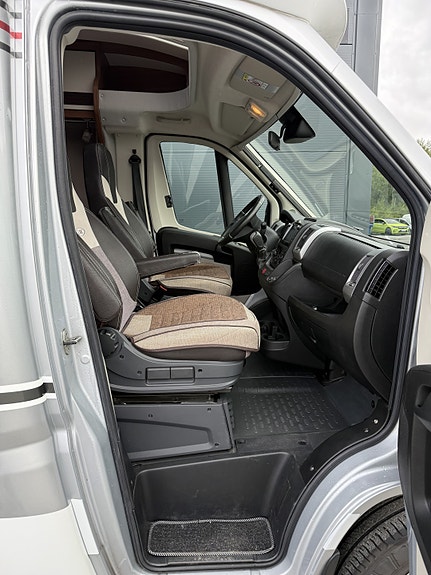 LMC Cruiser SL T662 18 of 30