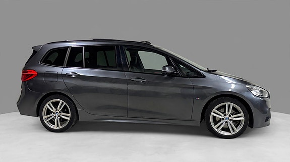 BMW 220d 3 of 26