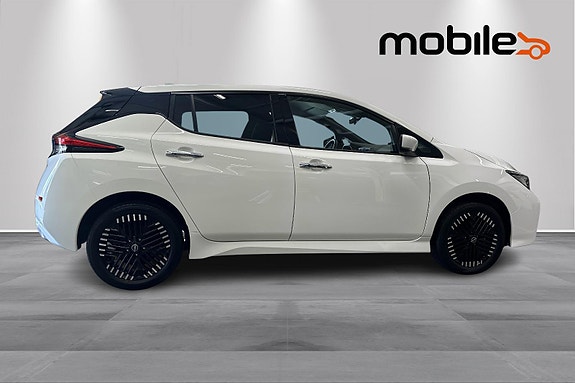 Nissan Leaf 2 of 29
