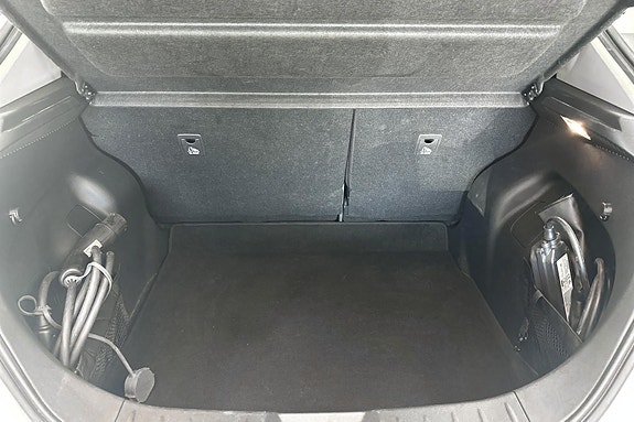 Nissan Leaf 5 of 29