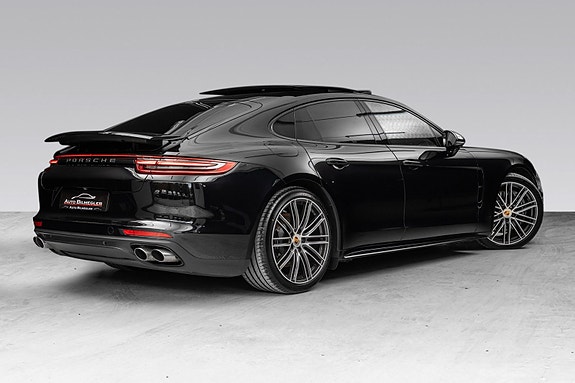 Porsche Panamera 4 2 of 30
