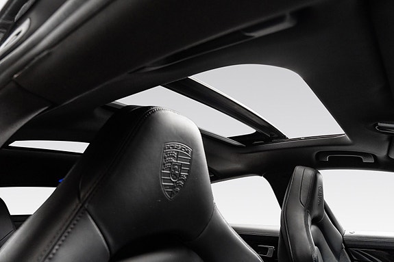 Porsche Panamera 4 16 of 30