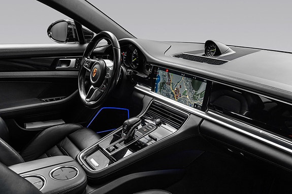 Porsche Panamera 4 20 of 30