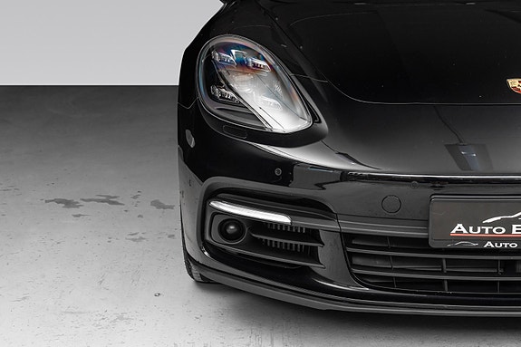 Porsche Panamera 4 8 of 30