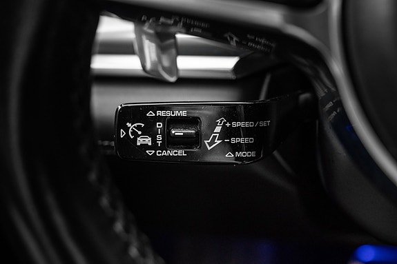 Porsche Panamera 4 29 of 30
