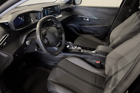 Peugeot e-208 12 of 30