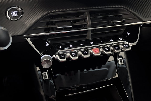 Peugeot e-208 23 of 30