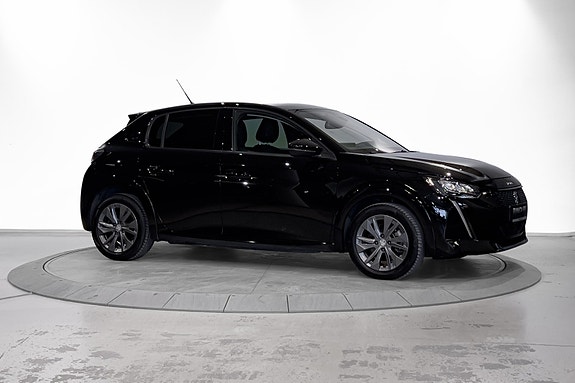 Peugeot e-208 10 of 30
