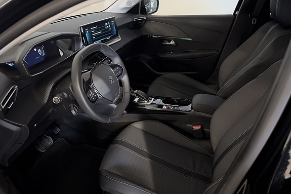 Peugeot e-208 15 of 30