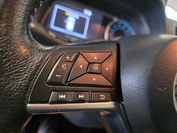 Nissan Leaf 13 of 26