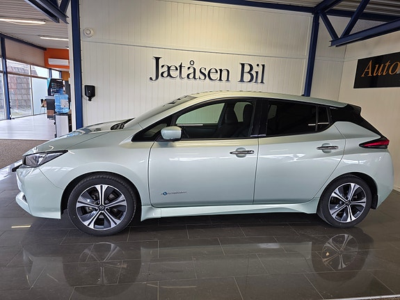 Nissan Leaf 2 of 26