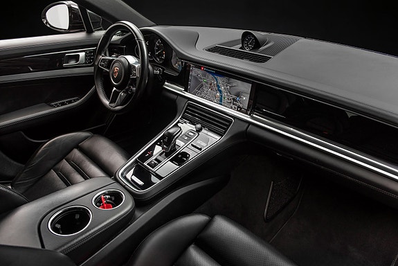 Porsche Panamera 15 of 30