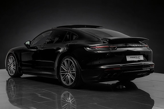 Porsche Panamera 7 of 30