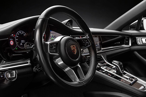 Porsche Panamera 20 of 30