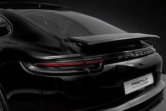 Porsche Panamera 8 of 30