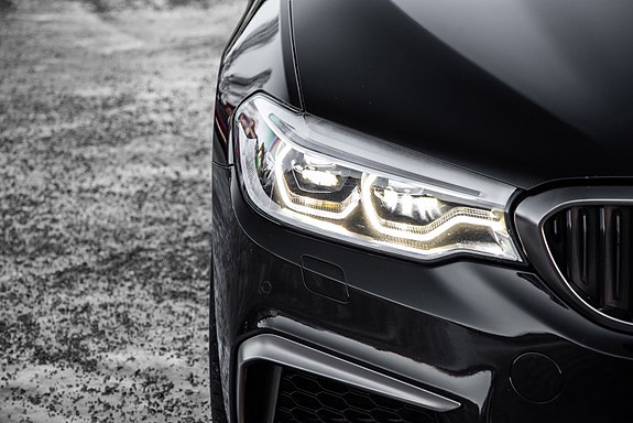 BMW M550d 4 of 30