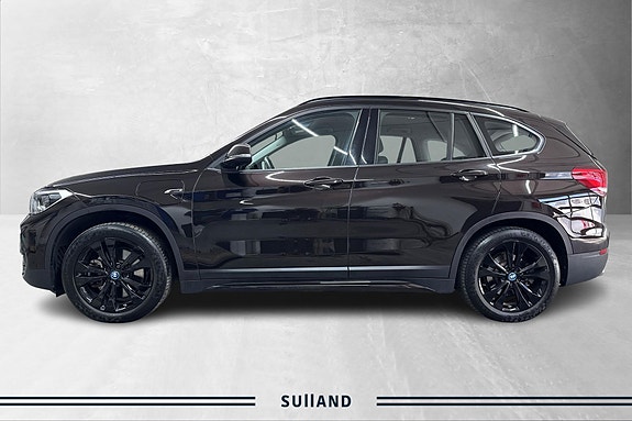 BMW X1 2 of 29