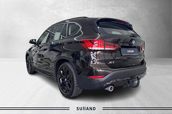 BMW X1 3 of 29