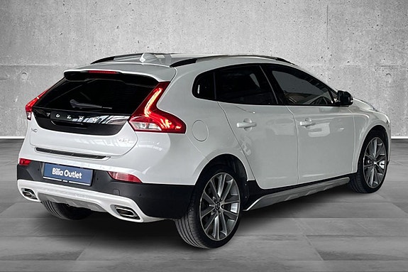 Volvo V40 Cross Country 6 of 24