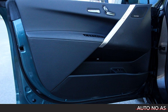 BMW iX 9 of 30