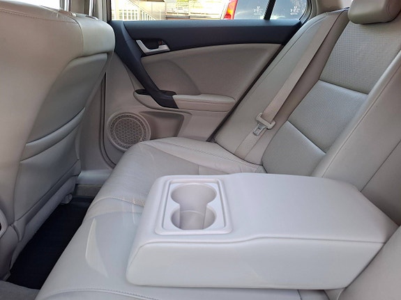 Honda Accord 29 of 30
