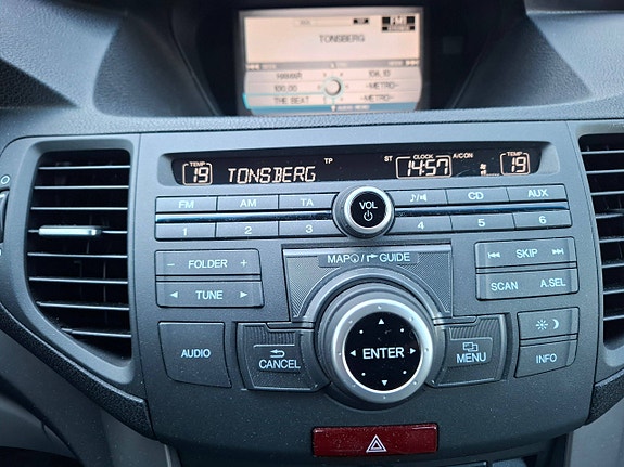 Honda Accord 15 of 30