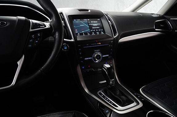 Ford S-MAX 28 of 30