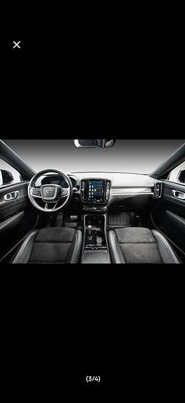 Volvo XC40 3 of 4