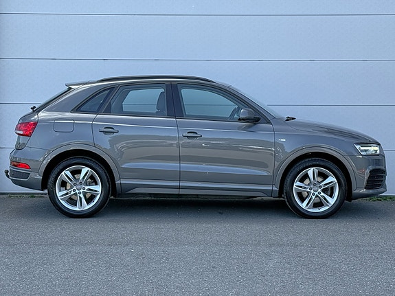 Audi Q3 12 of 30