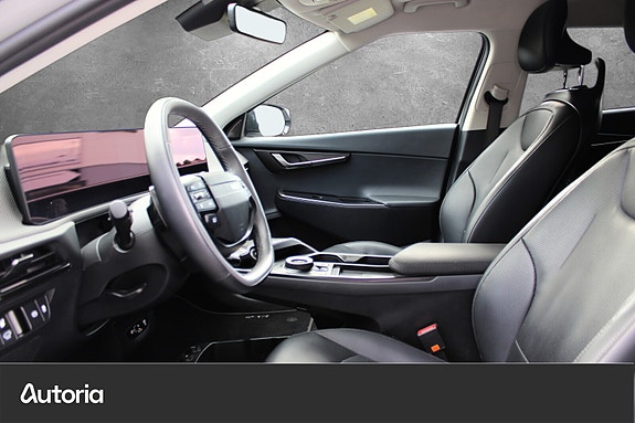 Kia EV6 10 of 23