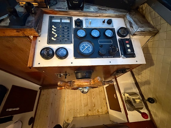 Halco 26 med Volvo Penta AD41PA - Nylig stor service - Romslig bruksbåt 10 of 13
