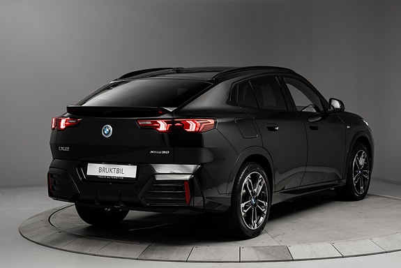 BMW iX2 4 of 30