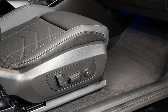 BMW iX2 29 of 30