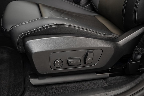 BMW iX2 16 of 30