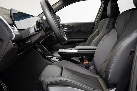 BMW iX2 15 of 30