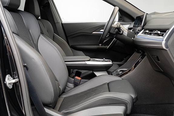 BMW iX2 28 of 30
