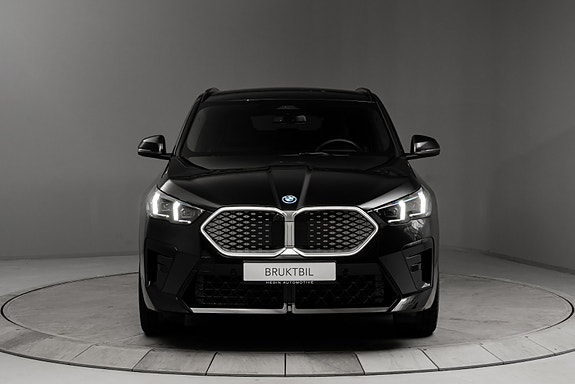 BMW iX2 6 of 30
