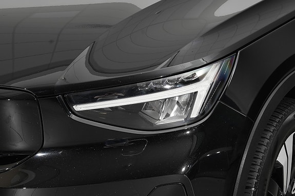 Volvo XC40 30 of 30
