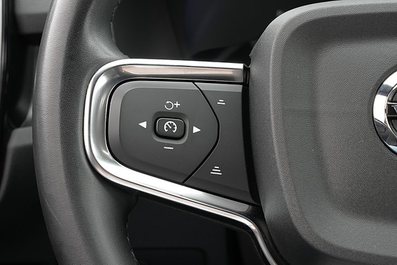Volvo XC40 14 of 30