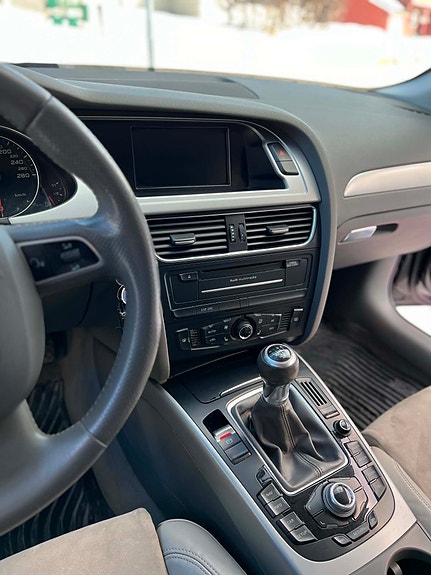 Audi A4 11 of 15