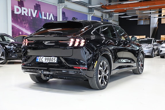 Ford Mustang Mach-E 6 of 30