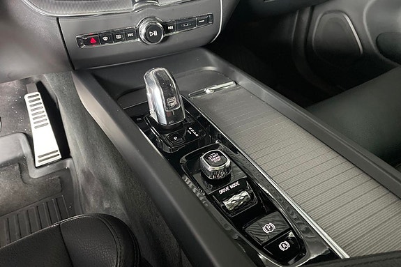 Volvo XC60 16 of 27