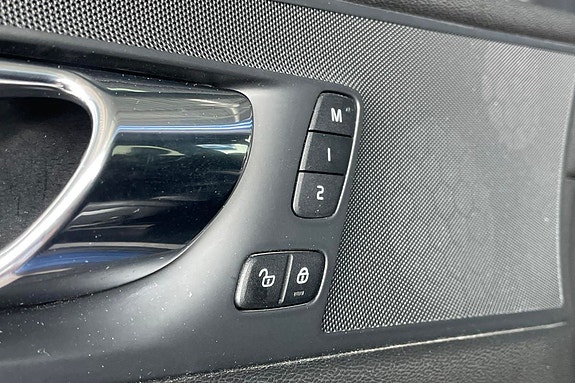 Volvo XC60 22 of 27
