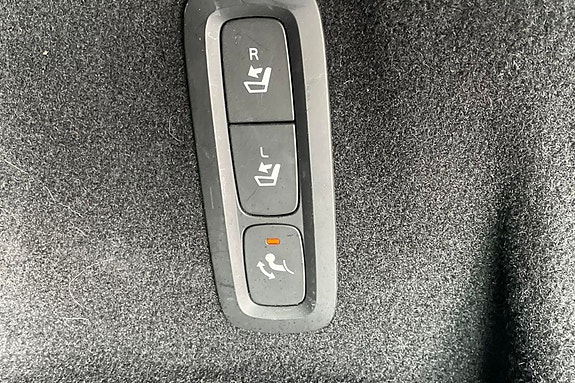 Volvo XC60 23 of 27