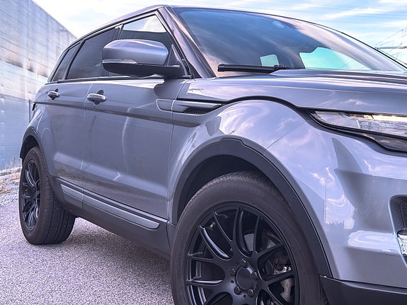 Land Rover Range Rover Evoque 3 of 19