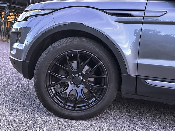 Land Rover Range Rover Evoque 8 of 19