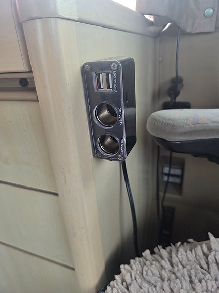Volkswagen California Beach - T4 21 of 29