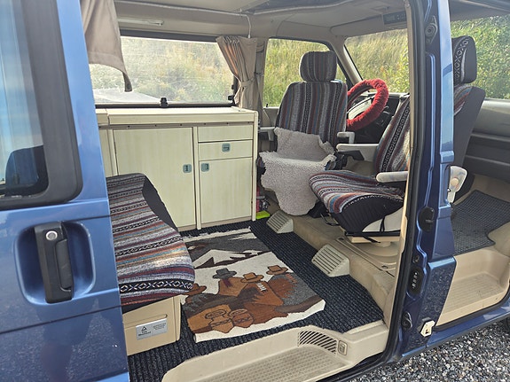 Volkswagen California Beach - T4 17 of 29