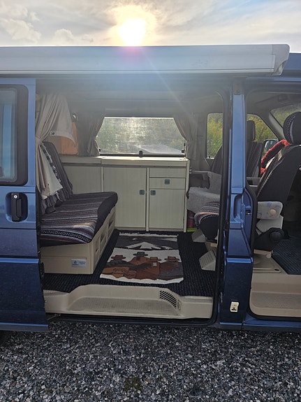 Volkswagen California Beach - T4 19 of 29