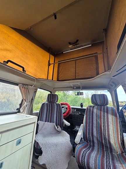Volkswagen California Beach - T4 16 of 29